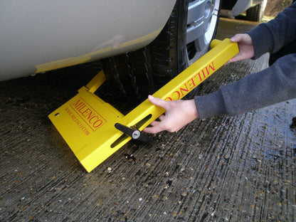  Milenco Compact Wheelclamp