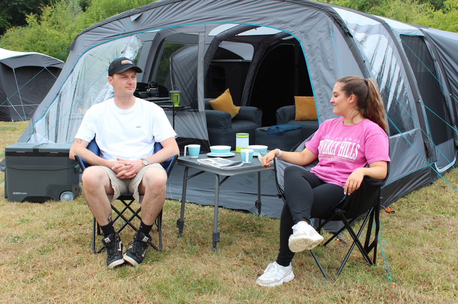  Outdoor Revolution Camp Star 900DSE Air Tent