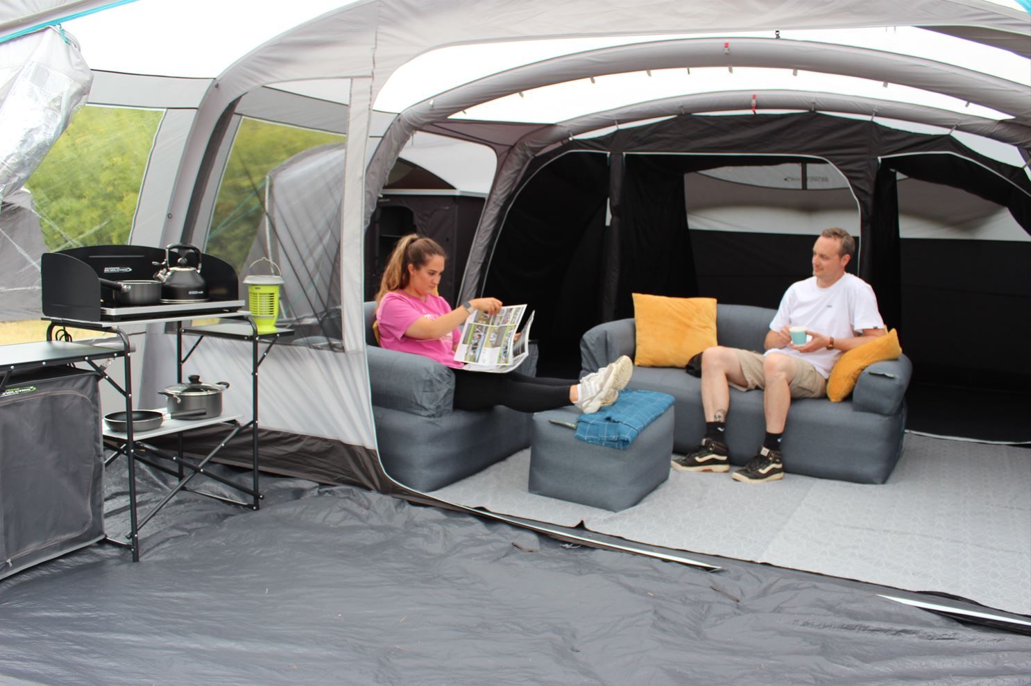  Outdoor Revolution Camp Star 900DSE Air Tent