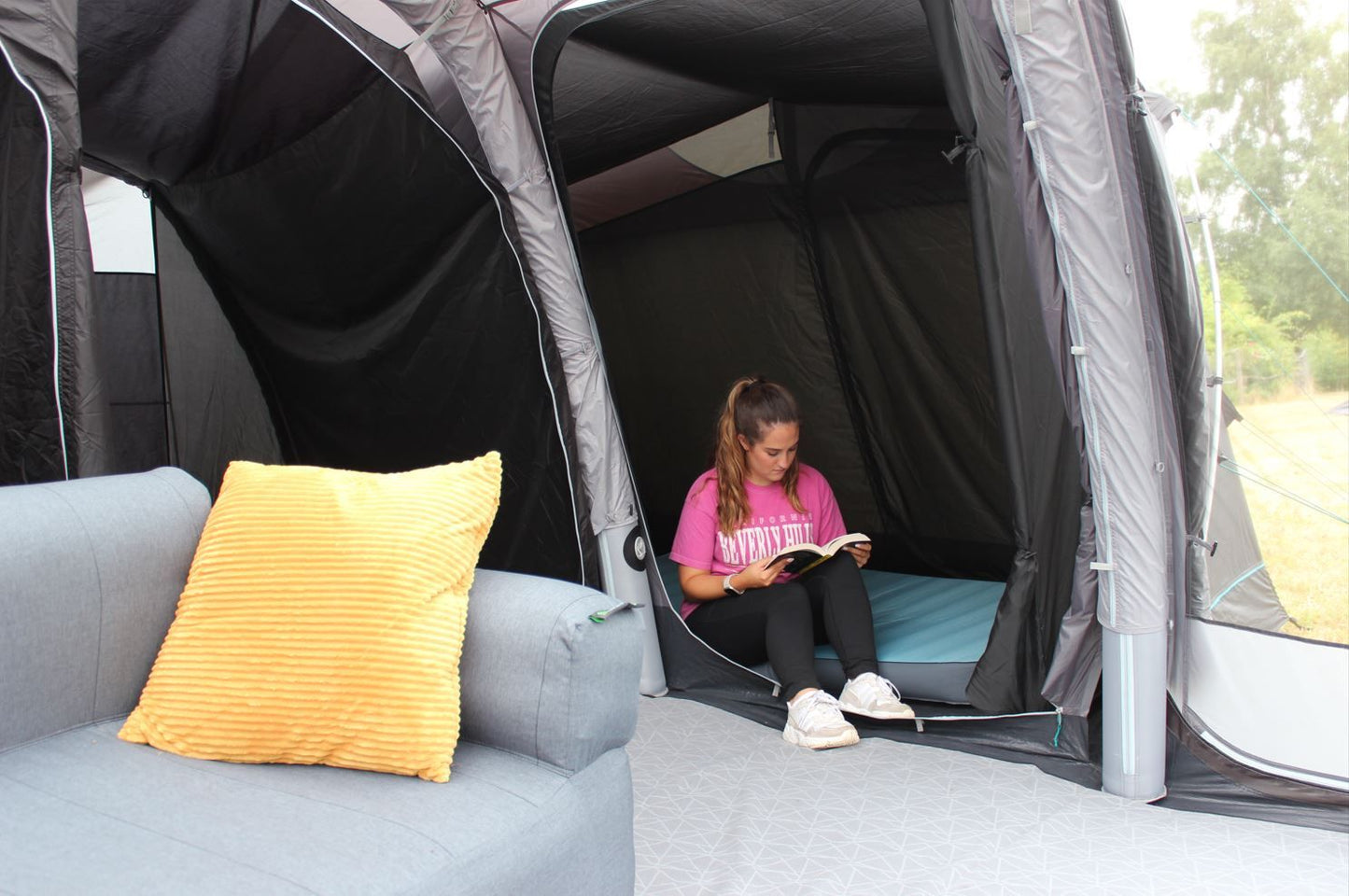  Outdoor Revolution Camp Star 900DSE Air Tent
